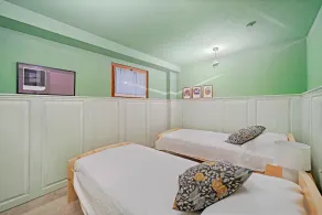 Beautiful 6-room detached house, spacious living room with direct access to the - Image 2