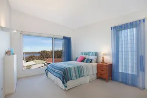 Water Views, Close to Beach & Lake - Relax! \nCosy Fire, Pool Table Foosball Spa  - Image 4