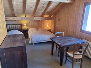 Grand chalet 11 pers, 4 chambres, Sud, proche ski - Image 3