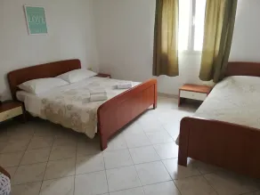 1-Zimmer-Ferienwohnung mit Terrasse Zavala, Hvar (A-128-d) - Image 3