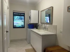 Ping Willows Guesthouse: Spacious Accommodation in the Perth Hills - Image 2