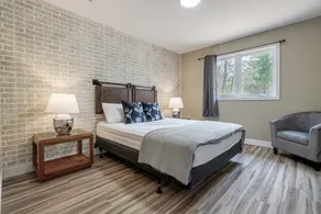 Modern 4-season Lakefront Chalet with New Hot Tub & 4 Bedrooms: 1 hr from Ottawa - Image 2