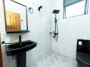 Apartment - Sleeps 4 - Parking - Balcony - Image 3