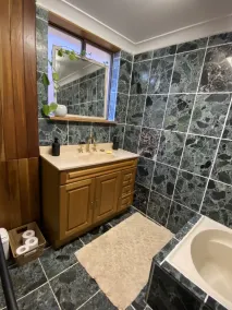 Bundeena Private Garden Apartment, close to beaches and national park. - Image 2