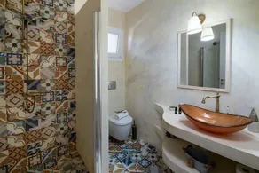 Artistsvillas-Vasia - Image 2