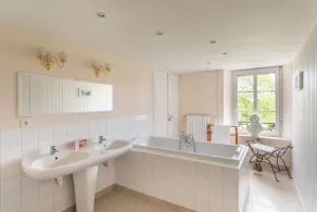 Chateau Pommiers - Four Bedroom Villa, Sleeps 8 - Image 3