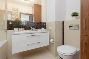 Functional Apartment | Balcony and Parking - Image 4
