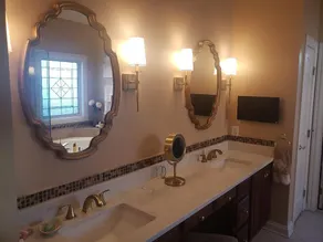 À l'attention des visiteurs de Derby - 5 000 pieds carrés, 5 chambres, 4 1/4 salles de bain - 10 personnes - Image 2