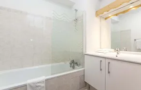 50m from ski slopes, swimming pool, terrace, balcony, tv, ski locker, 35m², Saint Sorlin d'Arves - Image 2