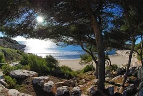 Superb renoveret lejlighed i bunden af ​​villa med privat have - Image 4
