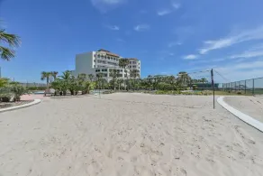 \"Diamond Retreat\" at Diamond Beach Resort, Beachy 2 bedroom Waterfront Condo - Image 2