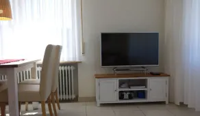 Sehr Hell und Freundlich Gestaltete Ferienwohnung für 2 bis 4 Personen mit Wlan - Image 2