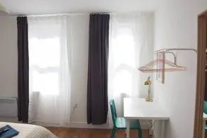 AIRY AND BRIGHT MASTER BEDROOM NEAR MERCURE HOTEL - Image 3