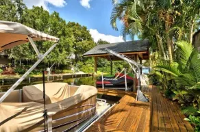 Waterfront Million Dollar Pool Home, 2 Küchen zur Unterhaltung, 2 Waschküchen - Image 3