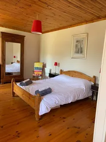 Beautiful country house with private garden and heated swimming pool - Image 5