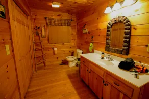 Black Bear Lodge - Cabine supérieure de première classe avec bain à remous et vues fantastiques! - Image 2