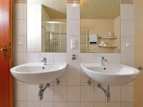 Garden-view Apartment in Heringhausen Lake City Centre - Image 3