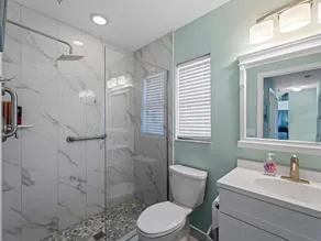 PROCHE VENICE BEACHES - RÉSERVEZ VOS VACANCES D'ÉTÉ MAINTENANT - 110 $ - Image 5