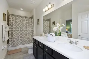 Fabulous 6 Bed Pool Home With Game Room 6 Bedroom Home by RedAwning - Image 5