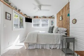 Hickory Hideaway Cozy 2-Bedroom Home on Lake Winnebago - Image 5