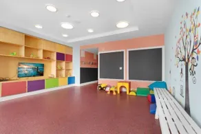 Brand New 2BR | Free WiFi | Full Kitchen | Access to NYC - Image 4