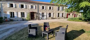 A short break at Clos Saint Martin de Juillers - Image 2