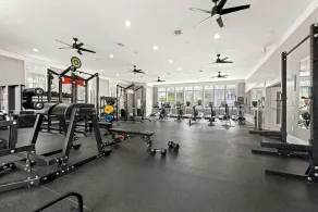 Landing Furnished Apartments near UNF - Image 2