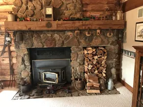 Large Log Cabin On 12 Private Acres With Fishing Pond Near Mohican State Park - Image 3