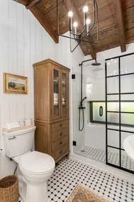 Marsh front villa on an acre. Private Dock + hot tub, steps from the beach - Image 3