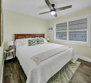 2bd1b Apart DT Safety Harbor, FREE Wifi - Image 3