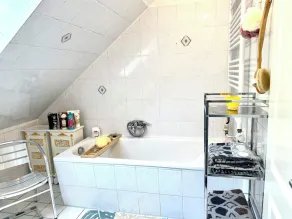 Fully equipped apartment in a quiet residential area - Image 4