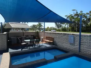 Twin Towns Motel - Image 4