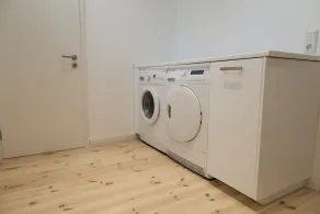 Spacious townhouse apartment in the backyard with balcony, whirlpool, sauna - Image 3