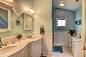 4358 Island Dr Oceanfront 5BR, 4.5 bath, Internet, Community Pool - Image 4