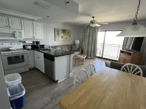 Tropic Shores Resort - Image 5