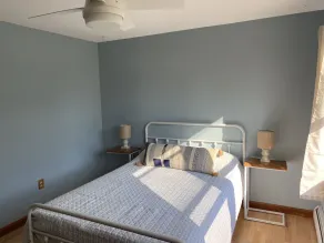 Country Beach Hideaway -10 min to Narragansett/Newport and beautiful RI beaches! - Image 4