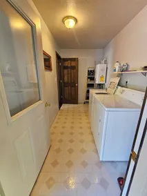 Sleeps 18!  Heated pool and lake access. - Image 2
