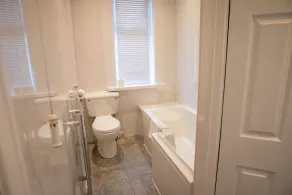 Sapphire Suite Sasco Apartments - Image 4