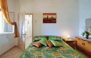 2 bedroom cozy home in Trget - Image 3