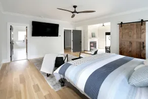 WESTEND LUXURY- Smart TV in every bdrm - Image 3