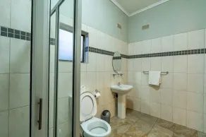Dzimbahwe Guest Lodge - Image 2