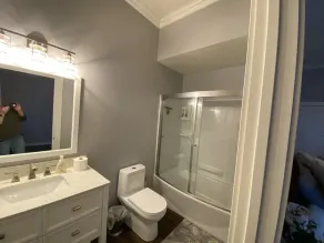 Spacious 5 Bedroom, 3.5 Bathroom Lakeview home with a large yard awaits!  - Image 3