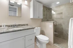 Direct Oceanfront Corner Condo, Family-Friendly with Beachfront Pool and Garage Parking - Image 3