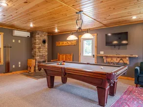 The Lone Star- Hot Tub, AC, Pool Table - Image 3