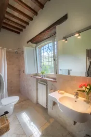 Luxury farmhouse in the beautiful Niccone Valley - Image 4