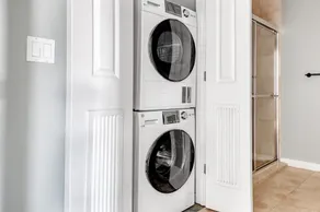 Mod Jersey City 2BR w/ W/D & Doroman, free shuttle to PATH, by Blueground - Image 2