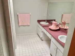 Vackert hem med uppvärmd pool i ett trevligt grannskap - Image 4