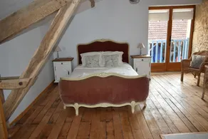 Romantic holiday home, with hot tub, near Sarlat. - Image 3