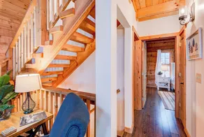 Beaver Rock Lodge - Image 2