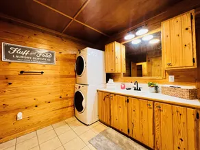 Cozy cabin w/ private pond & firepit. 3 miles to lake & 12 to Crater of Diamonds - Image 3